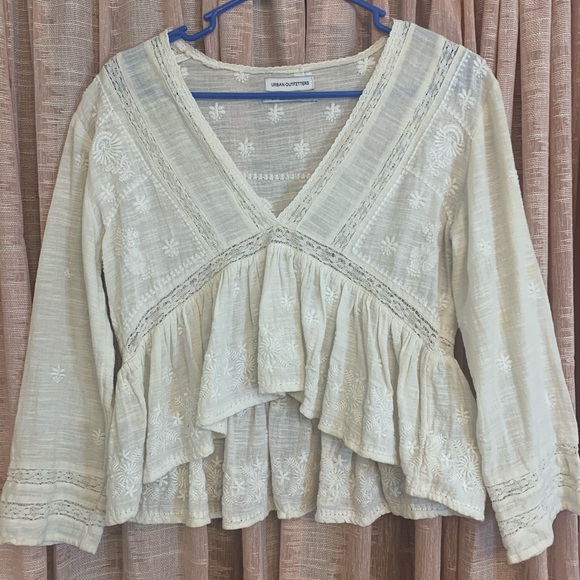 Urban Outfitters Tops - never worn urban outfitters top